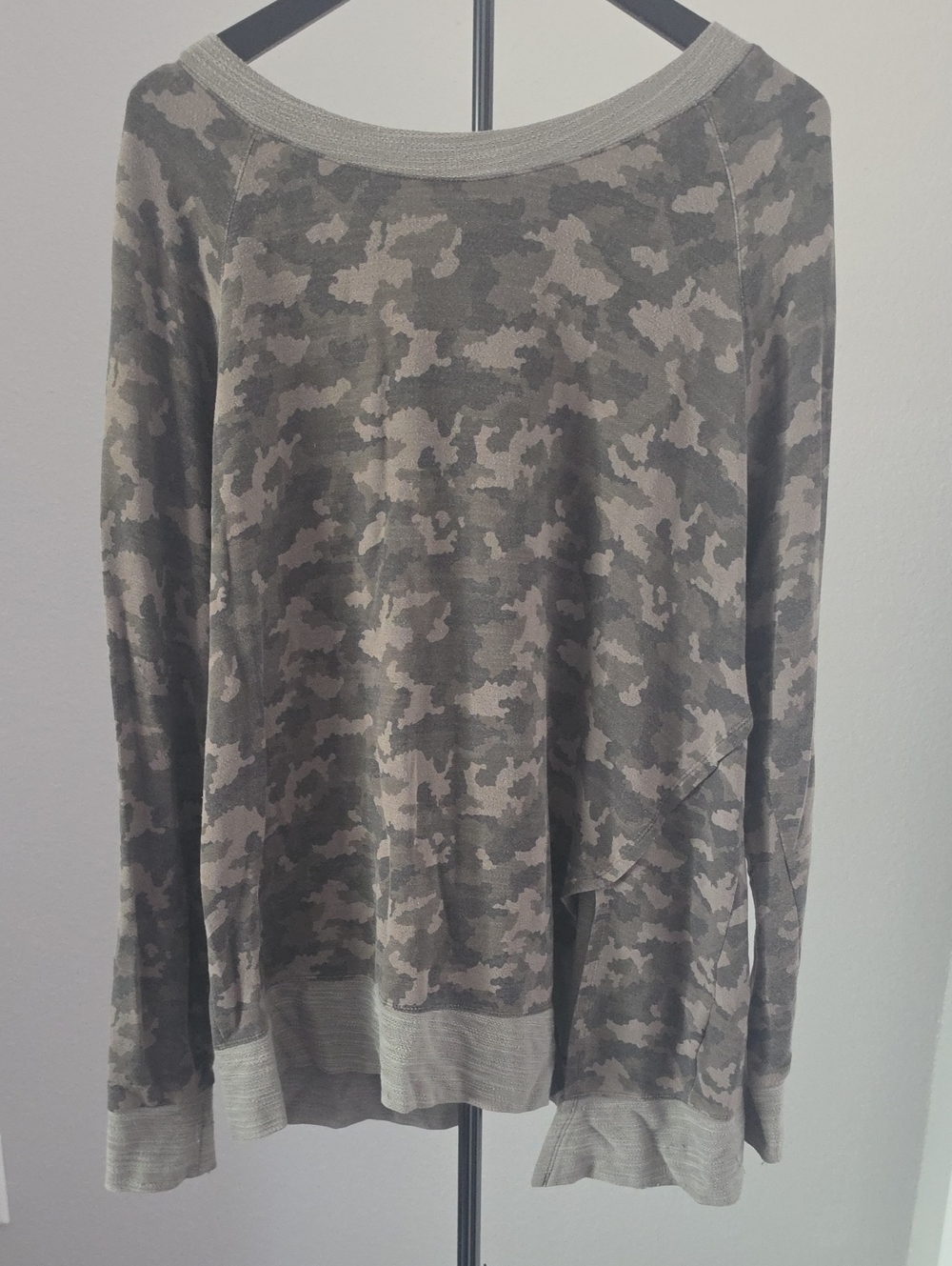 Mossimo Supply Co. Gray Knit Top with Pink Logo Tag - Picture 1 of 5